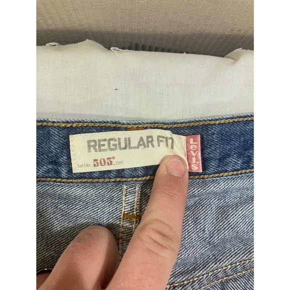 Levis 505 Regular Fit Straight Leg Blue Denim Jeans Mens 40x30 Medium Wash - Picture 3 of 7